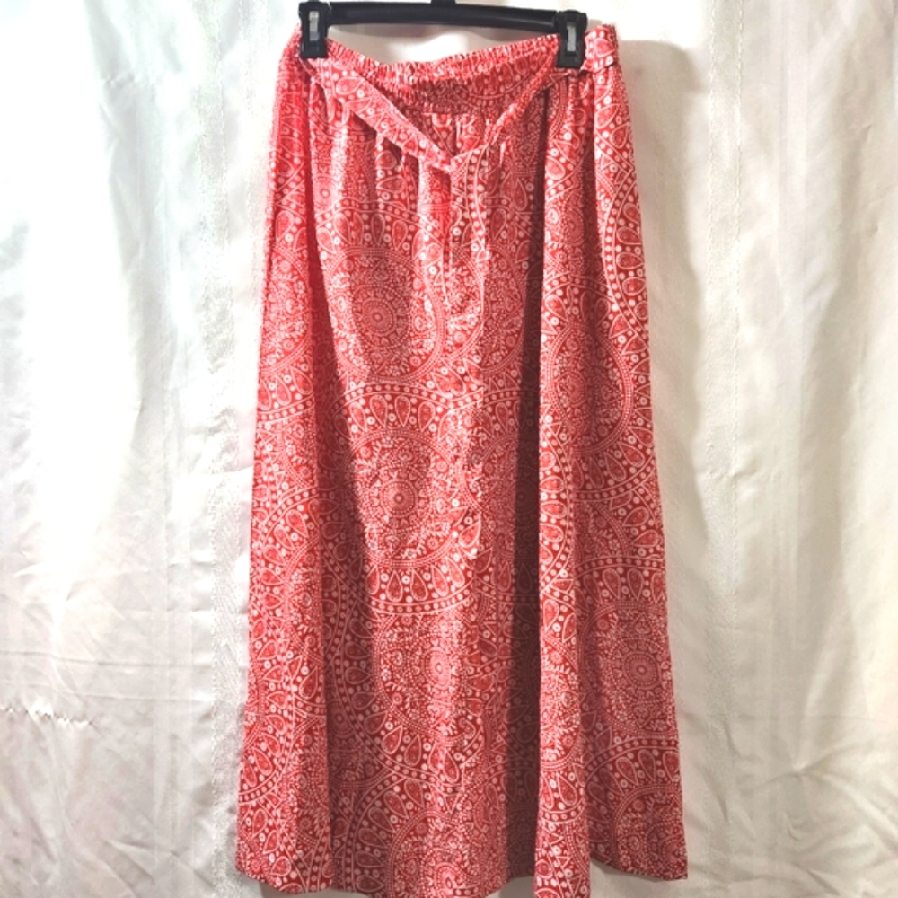 8 OF HEARTS RED/WHITE WIDE LEG PANTS SIZE LARGE. B-3
